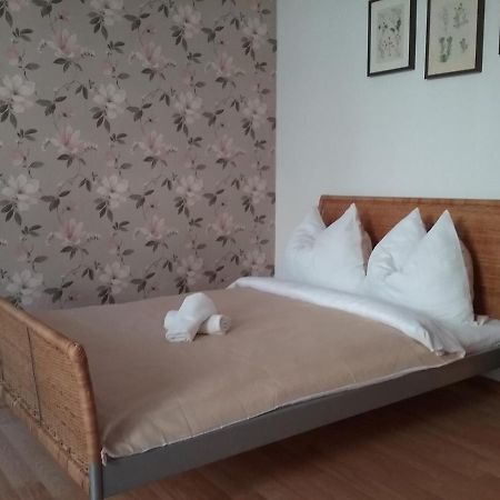Pokoje Mlodziezowe Apartment Torun Luaran gambar