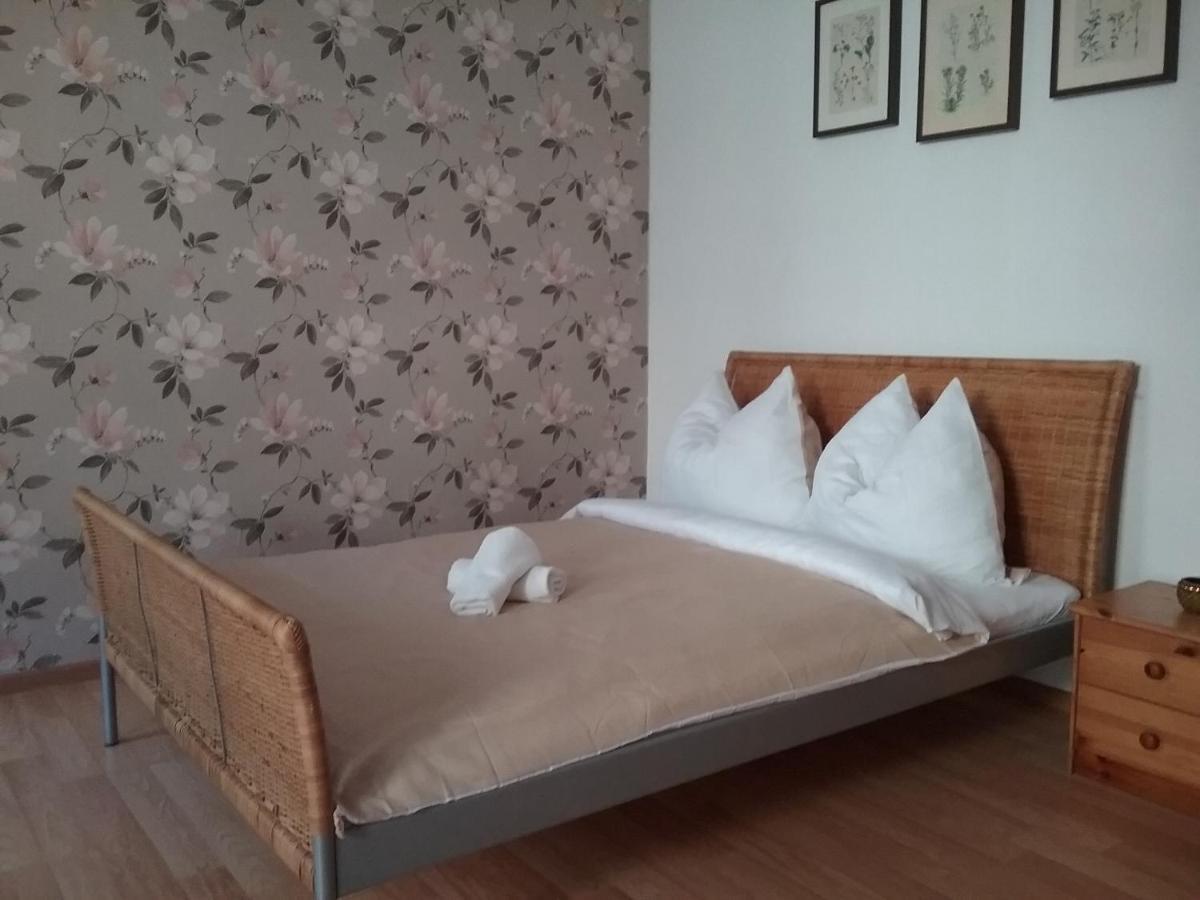 Pokoje Mlodziezowe Apartment Torun Luaran gambar
